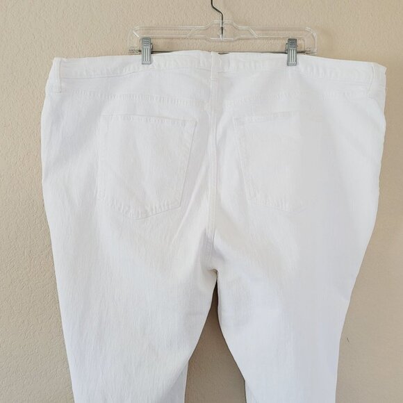 Abercrombie & Fitch Curve Love Ankle Straight Ultra High-Rise Jean Size 37 White - Picture 9 of 10